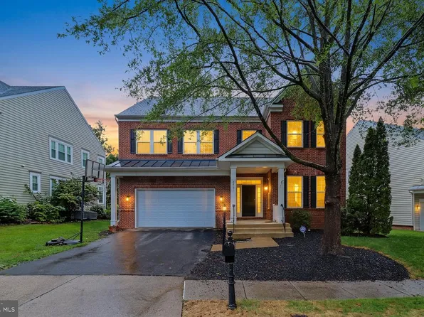 22891 Courtland Park Dr, Ashburn, VA 20148