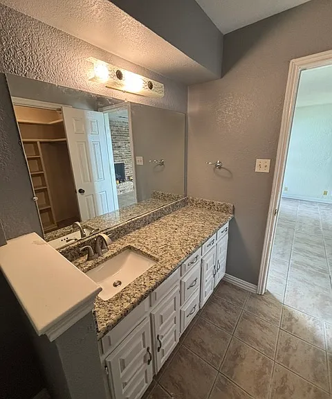311 Lake Park Rd — Photo 5