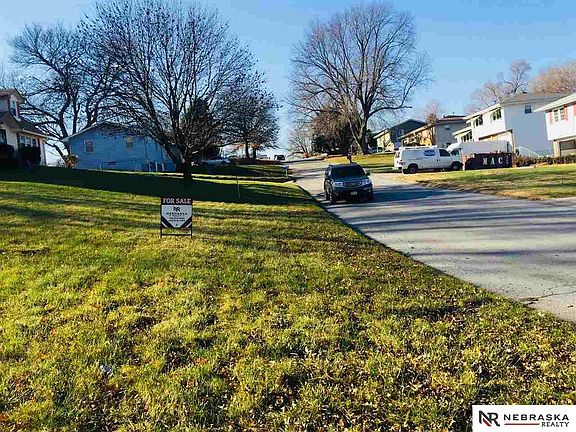 2nd image of 3615 Barretts Dr