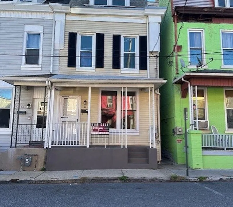 16 S 11th St