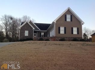 55 Hidden Falls Dr, Hull, GA 30646