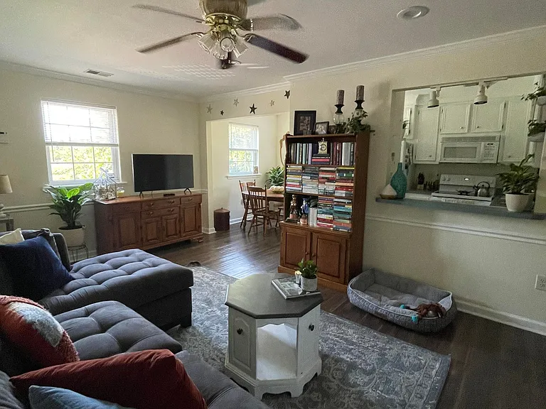 3930 Azalea Driveunit S — Photo 5
