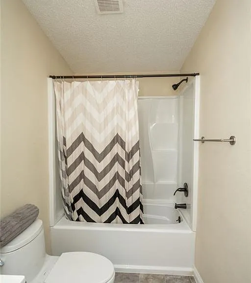 521 W Shady Ln — Photo 7