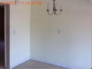 4th image of 450 Jeannine Dr