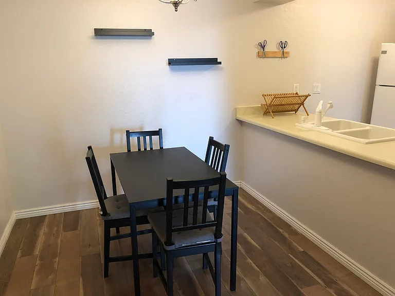 519 Wright St #203 — Photo 3