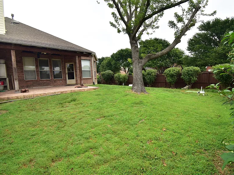 7995 Quiet Meadow Ln — Photo 22