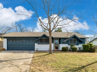 4524 Dee Ln, Haltom City, TX 76117