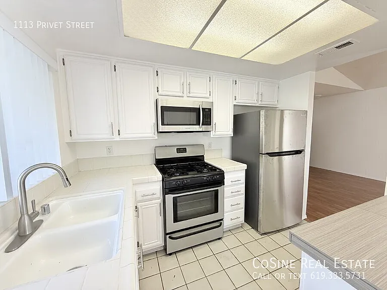 1113 Privet St — Photo 5