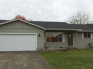 253 71st St, Springfield, OR 97478