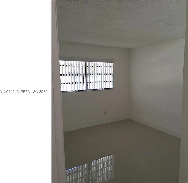 3 bed, 1250 sqft, $2,995 — Photo 2