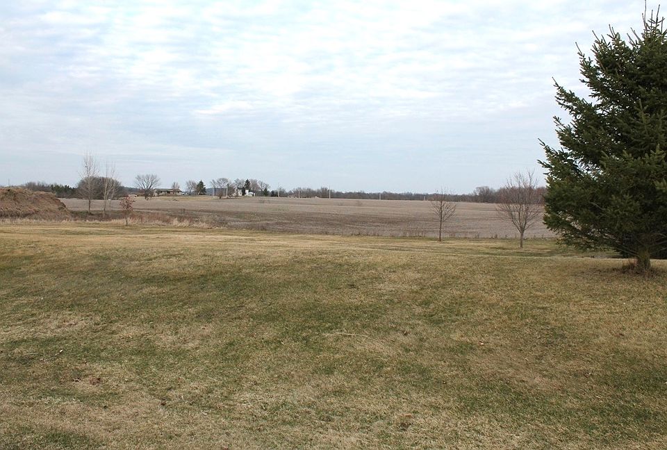 2nd image of N828 Hickory Hills Dr