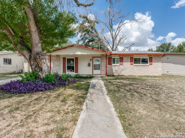 1045 CURTISS, Schertz, TX 78154