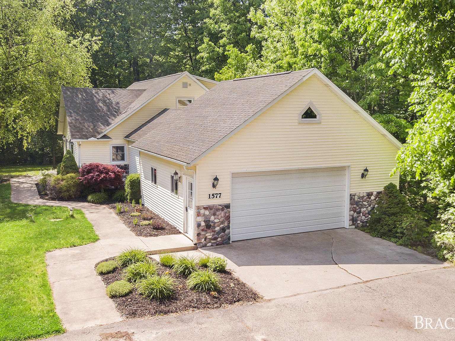 1577 Leffingwell Ave NE, Grand Rapids, MI 49525 Zillow