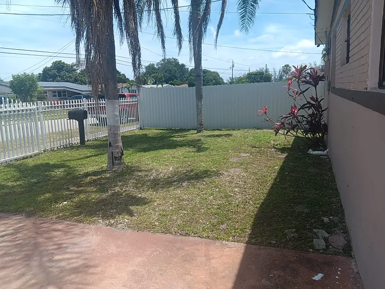 1630 NW 153rd St — Photo 5