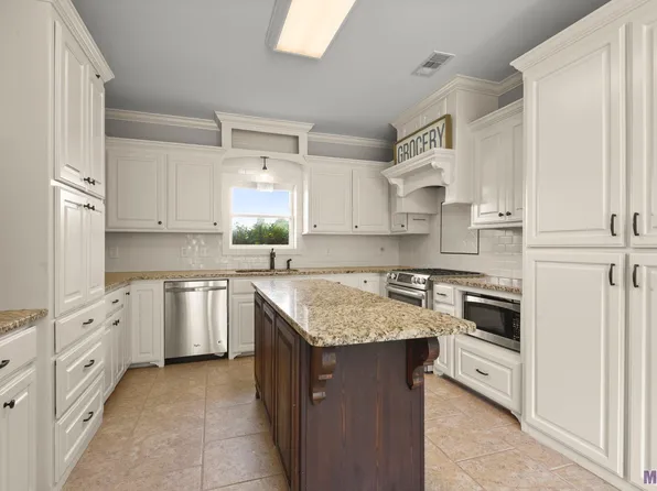 42089 Greenfield Xing, Prairieville, LA 70769