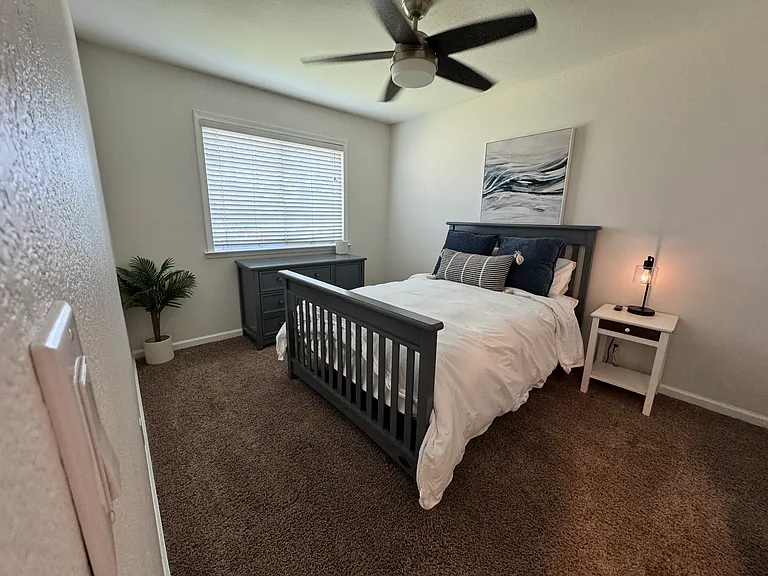 983 E Milgeo Ave — Photo 7