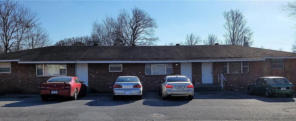 1st image of 1202 W Persimmon St