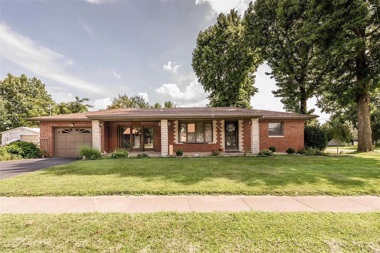 502 Walnut St photo 1