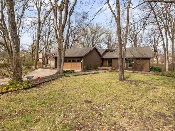 956 55th St, West Des Moines, IA 50266