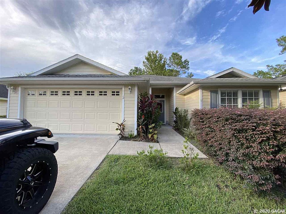 1st image of 6232 NW 106th Pl