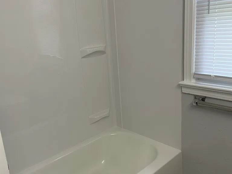 1241 Orchard Heights Dr — Photo 8