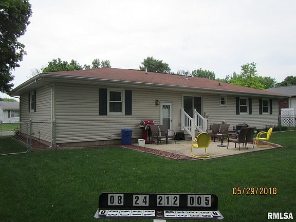 5th image of 19 Crestwood Dr