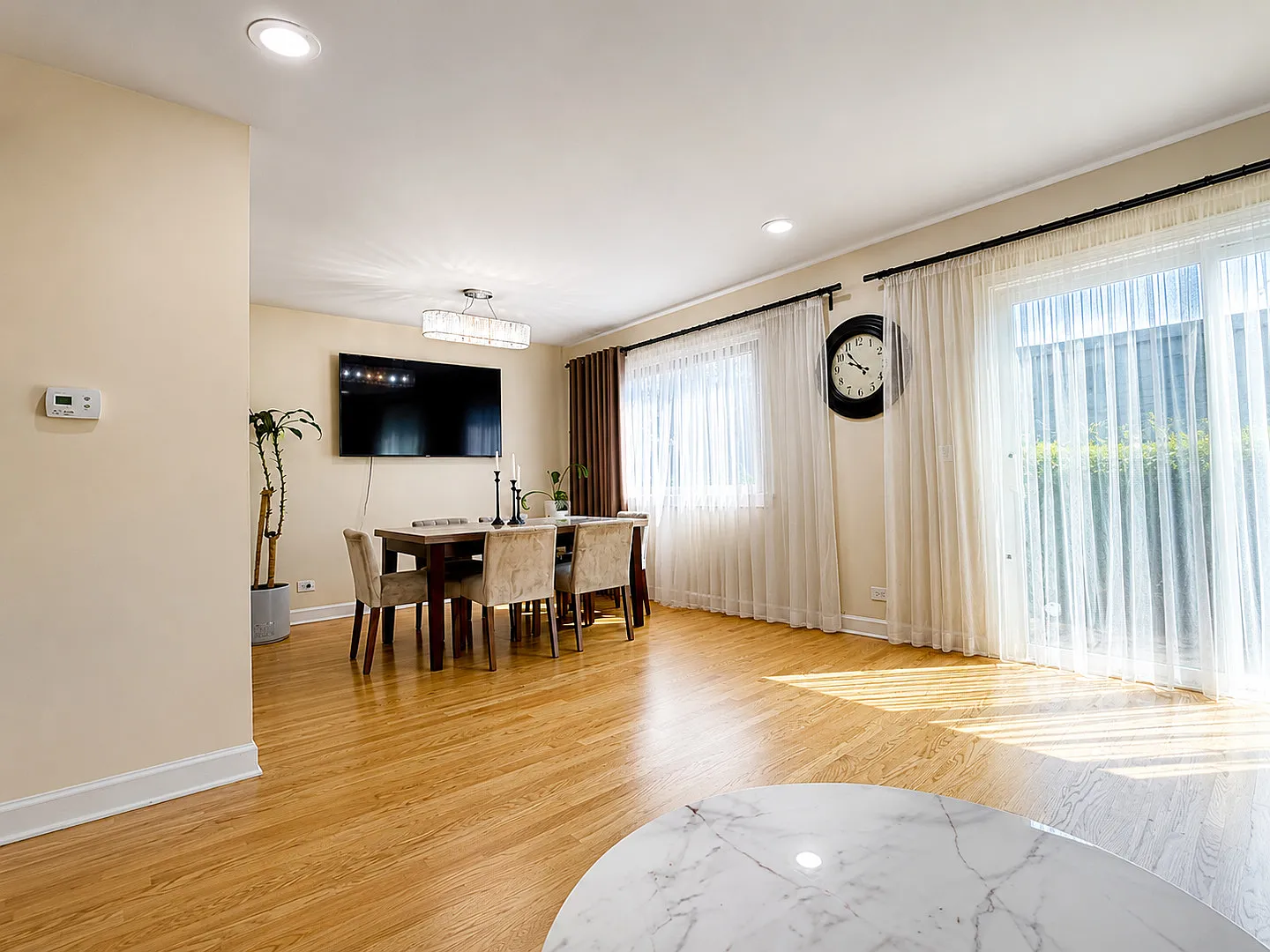 3 bed, 2.5 bath, 1800 sqft, $2,950 — Photo 4