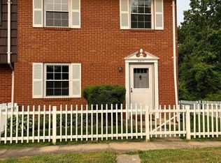 8617 Colston Ct, Marshall, VA 20115