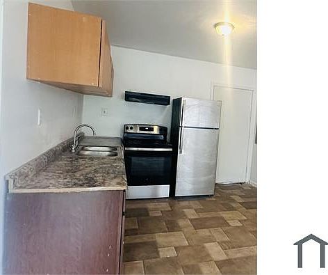 3rd image of 4566 Edison Ave