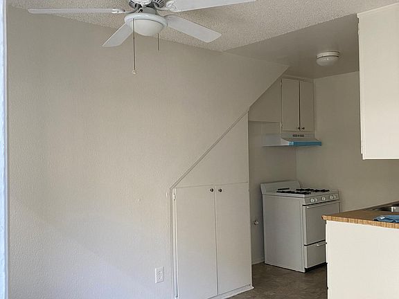 4th image of 6710 Woodley Ave APT 10