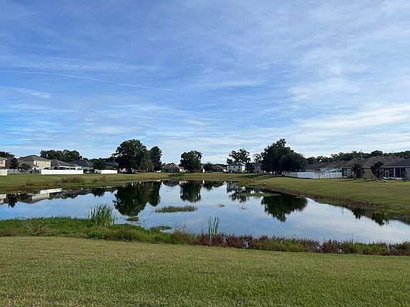 No backyard neighbors!