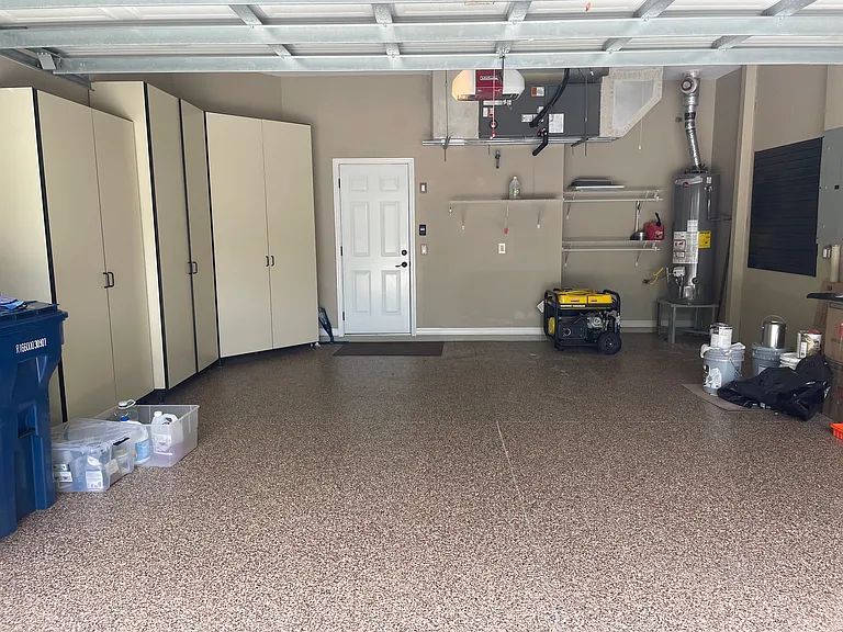 7135 Kensington Ct — Photo 24