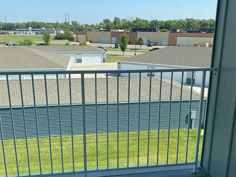 West Lake III Apartments — Photo 55