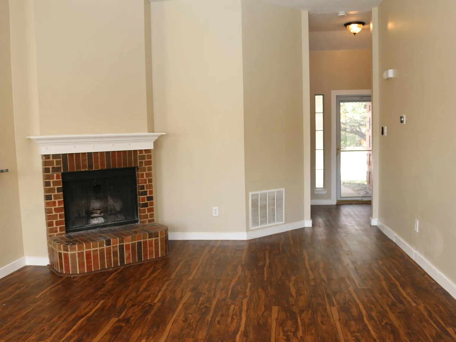 3 bed, 1270 sqft, $1,850 — Photo 4