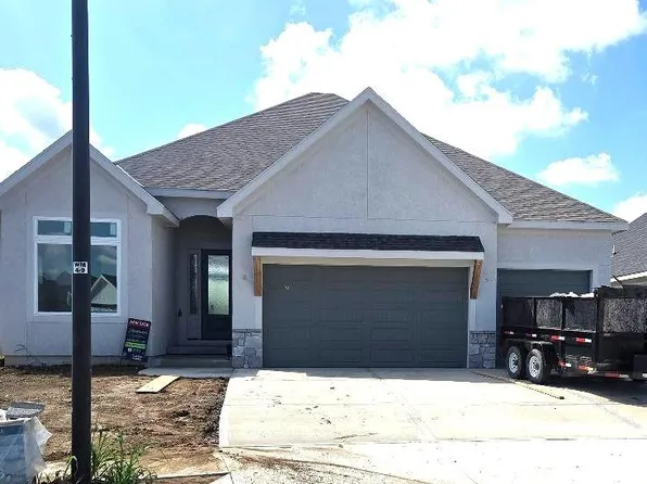 22057 W 94th Ter, Lenexa, KS 66220