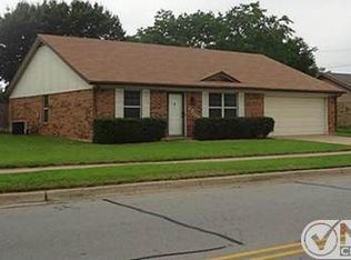 2302 Woodside Dr, Arlington, TX 76016