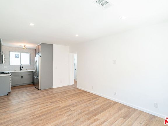 5th image of 3414 Bellevue Ave