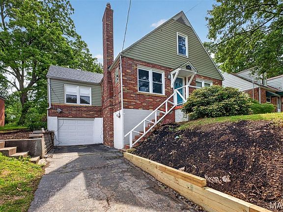 4th image of 130 S Barat Ave