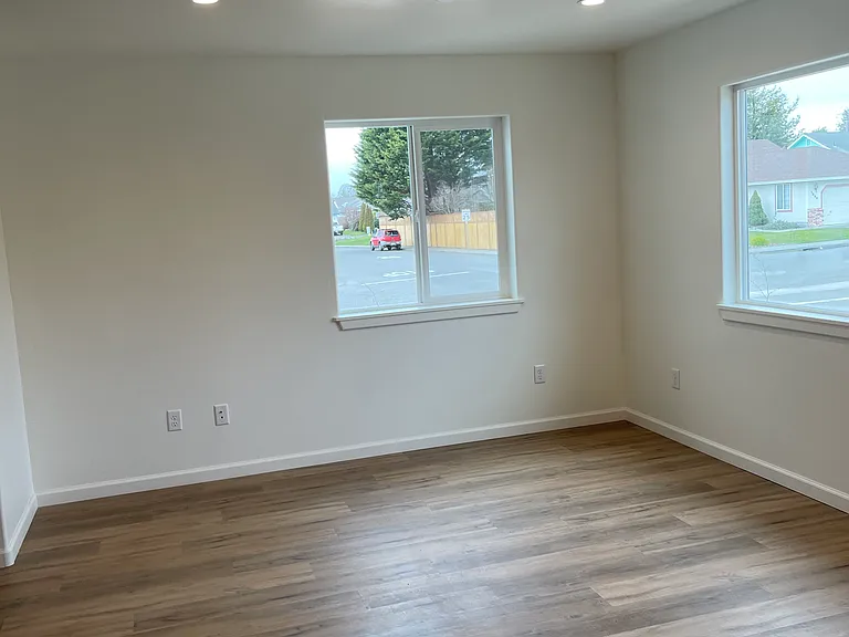 1841 Lime Ave — Photo 14