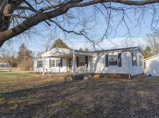 1752 Lewisburg Rd, Russellville, KY 42276