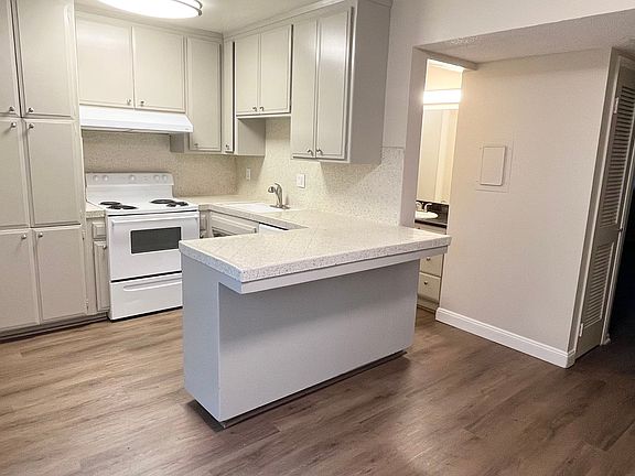 4th image of 5981 Lake Crest Way #21