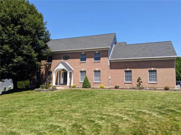 365 Winter Springs Rd, Nazareth, PA 18064