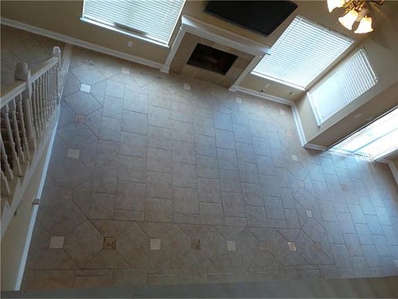 4th image of 12402 Tracelynn Ln