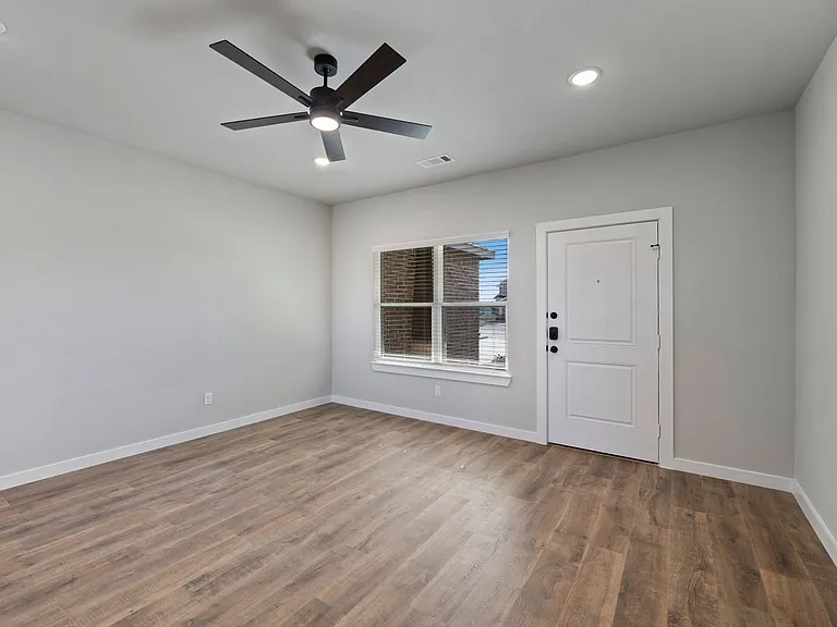 4025 Lecroy Ct — Photo 4
