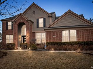 405 Pleasant Ridge Dr, Canton, MI 48188