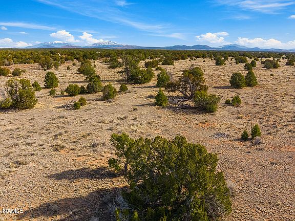 2nd image of 812 N Kaibab Rd