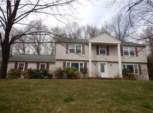 19 Puddingstone Dr, Boonton, NJ 07005