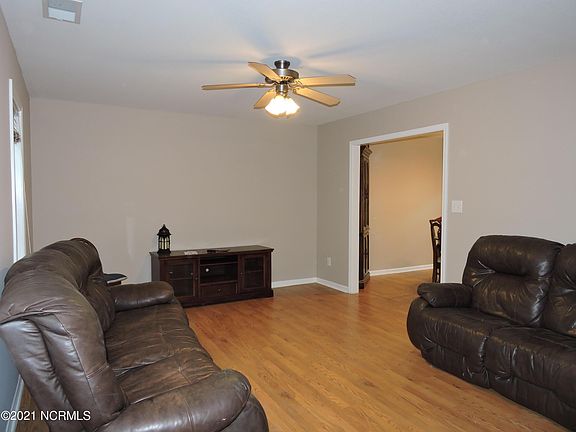 3rd image of 309 N 23rd St