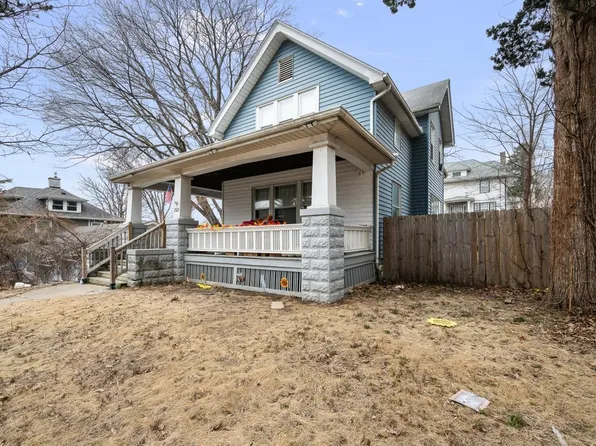 1323 17th St, Rock Island, IL 61201