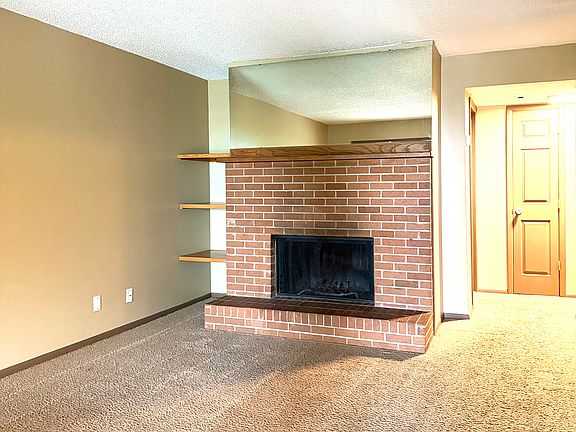 5th image of 1842 Knox St #25